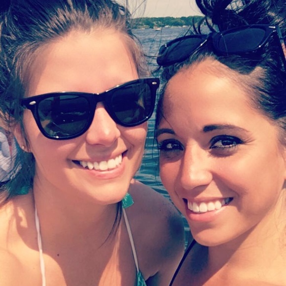 Meet your Posher, Jen - Picture 2 of 4